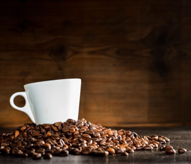 مشروع CoffeeX – مقهى مختص بالقهوة الفاخرة